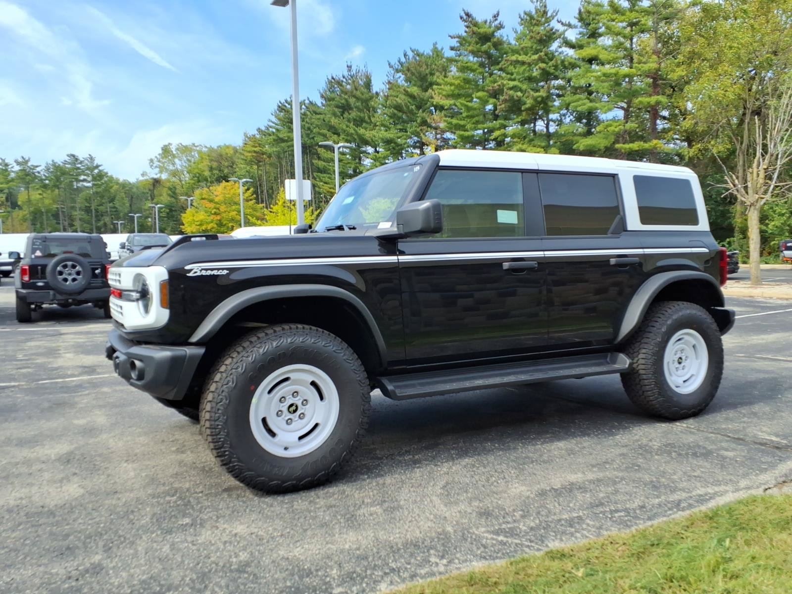 New 2026 Ford Bronco Heritage Edition AWD/4WD image 5