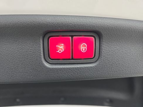 Used 2023 Mercedes-Benz C 43 AMG 4MATIC Sedan image 13