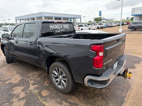 Used 2022 Chevrolet Silverado 1500 LT w/ Z71 Off-Road Package AWD/4WD image 8