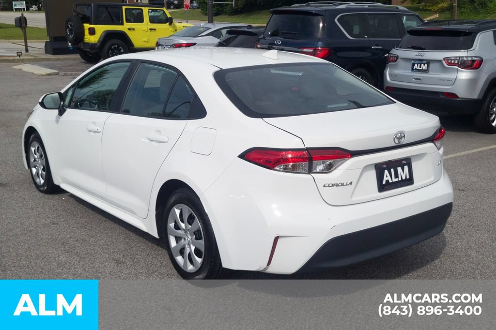 Used 2024 Toyota Corolla LE FWD image 9