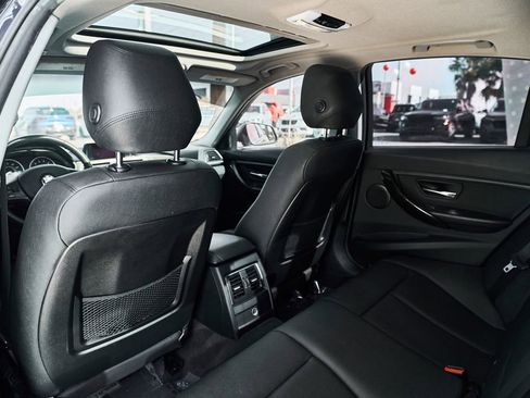 Used 2018 BMW 320i Sedan RWD image 20