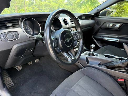 Used 2019 Ford Mustang GT w/ Equipment Group 301A RWD image 22