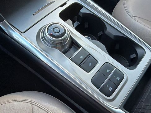 Used 2022 Ford Explorer Limited w/ Equipment Group 301A image 30