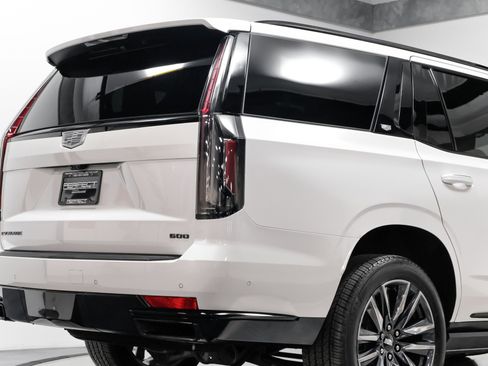 Used 2022 Cadillac Escalade Sport Platinum image 12