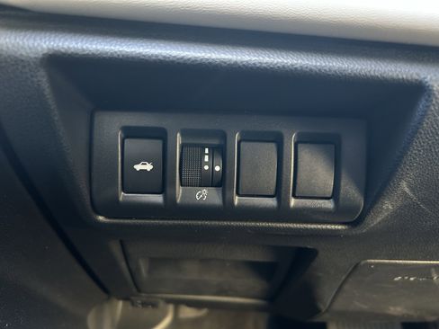 Used 2022 Subaru Legacy Limited image 19