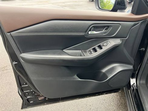 Used 2023 Nissan Rogue SV w/ SV Premium B Package AWD/4WD image 11