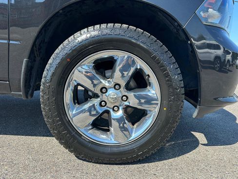 Used 2017 RAM 1500 Express w/ Black Ram 1500 Express Group AWD/4WD image 20