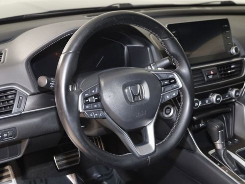 Used 2019 Honda Accord Sport image 6
