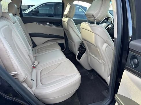 Used 2020 Lincoln Nautilus Reserve AWD/4WD image 24