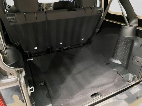 Used 2018 Jeep Wrangler Unlimited Sport S AWD/4WD image 15