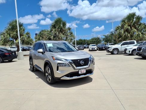 Used 2023 Nissan Rogue Platinum w/ Platinum Premium Package FWD image 7