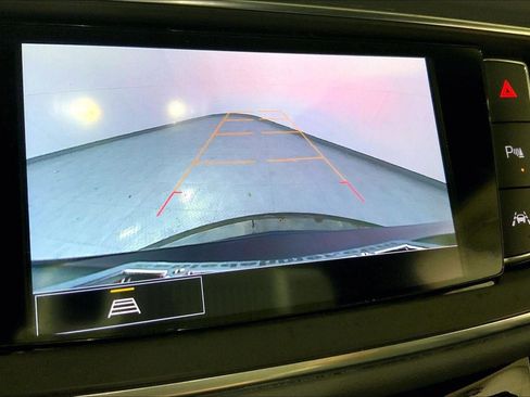 Used 2023 Buick Enclave Essence image 21