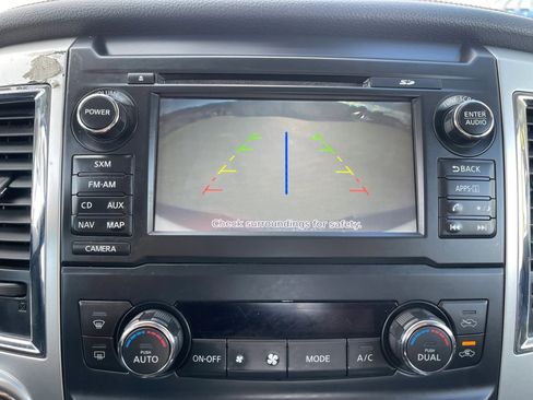 Used 2016 Nissan Titan SL image 9