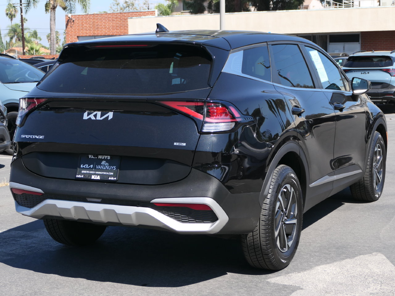Used 2023 Kia Sportage LX AWD/4WD image 3