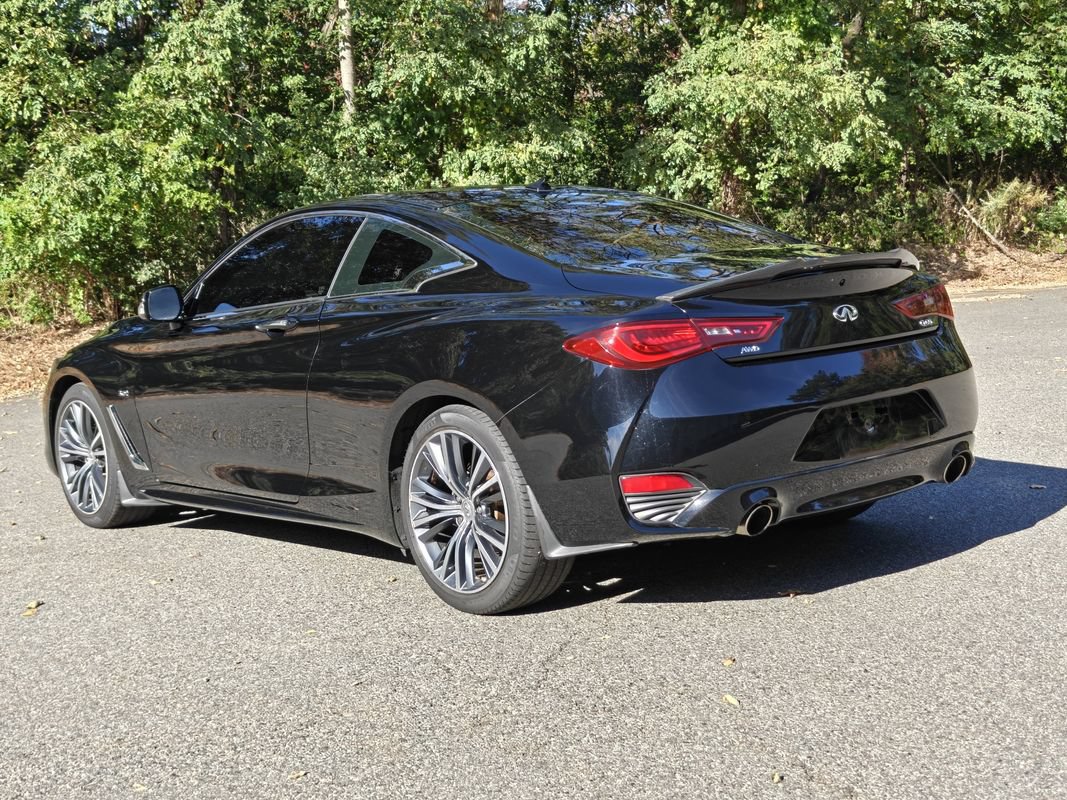 Used 2018 INFINITI Q60 3.0t Luxe w/ Sensory Package 3.0T Luxe AWD/4WD image 6