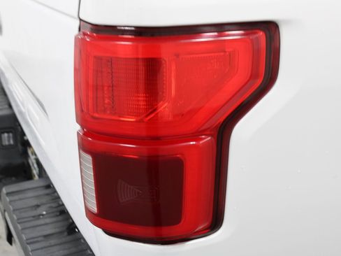 Used 2020 Ford F150 Lariat image 12