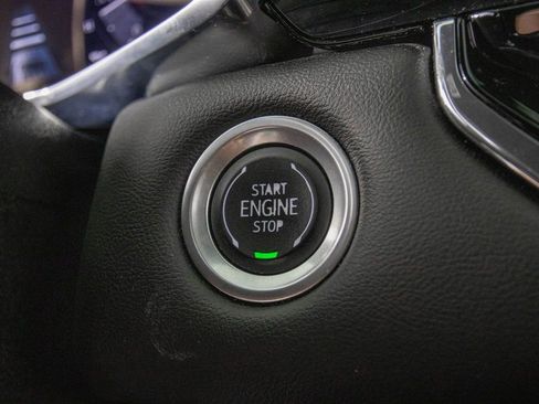 Used 2024 GMC Canyon Elevation image 24