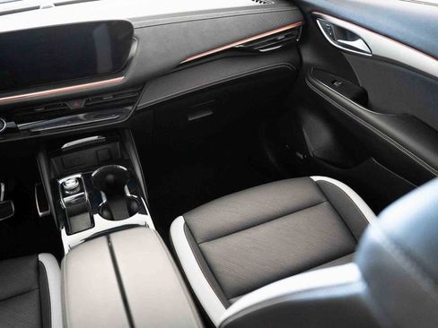 Used 2024 Buick Envision Sport Touring image 37