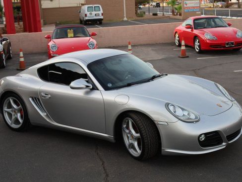 Used 2010 Porsche Cayman S RWD image 11