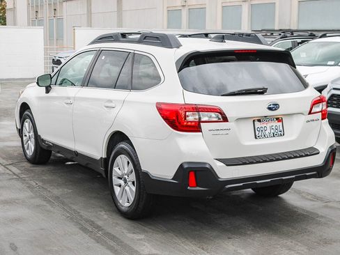 Used 2018 Subaru Outback 2.5i Premium image 7