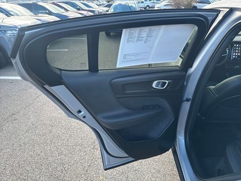 Used 2023 Volvo C40 P8 Recharge Ultimate w/ Protection Package Premier image 36