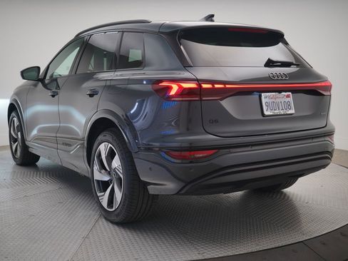Used 2025 Audi Q6 e-tron Premium Plus w/ Premium Plus image 3
