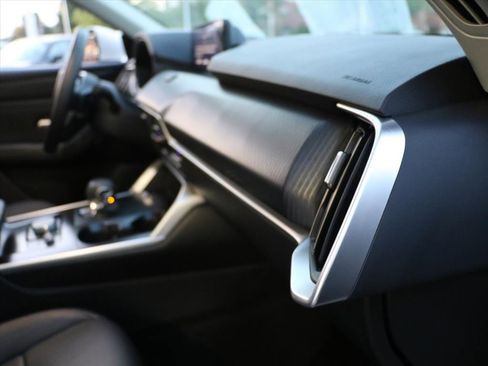 Certified 2025 MAZDA CX-90 3.3 Turbo w/ Select Package image 8