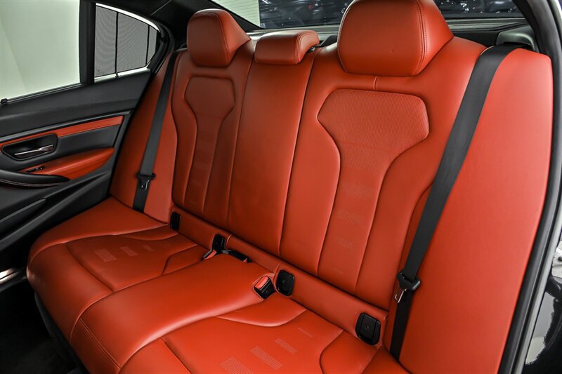 Used 2018 BMW M3 RWD image 19