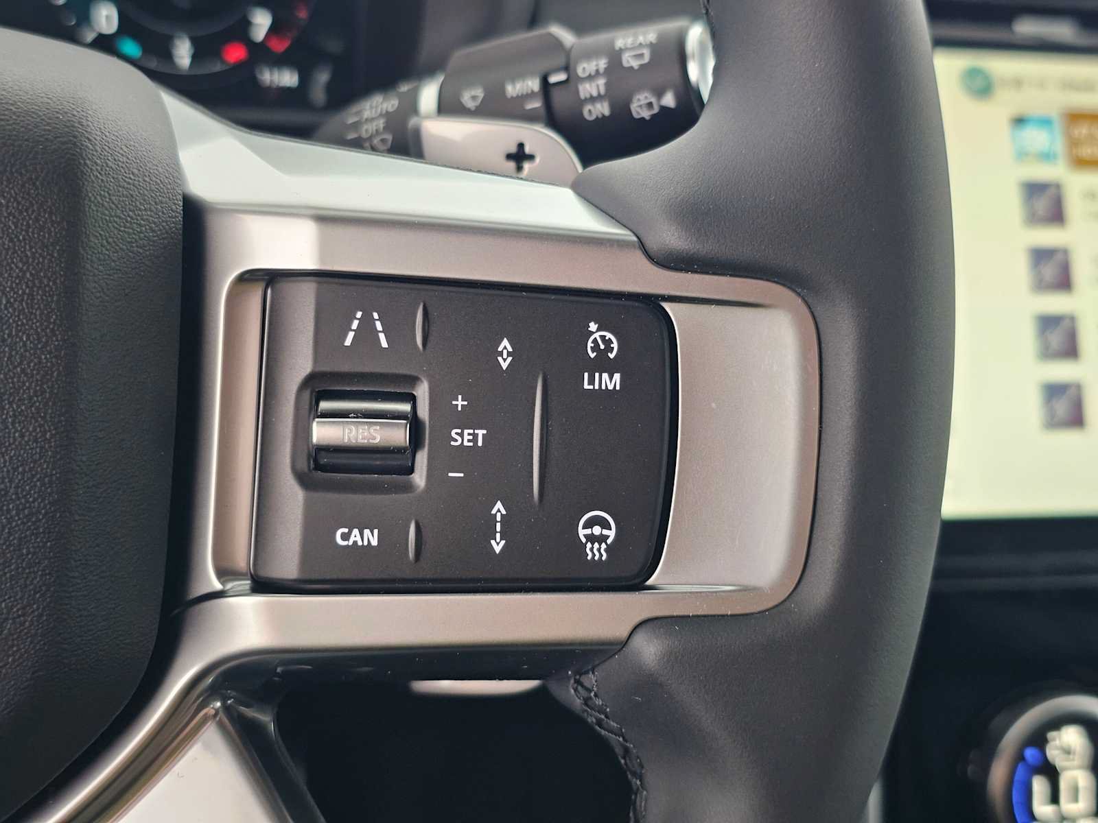 New 2026 Land Rover Discovery Limited Edition AWD/4WD image 29