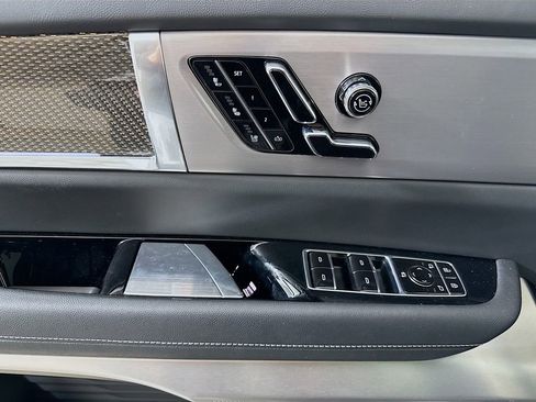 New 2026 Cadillac Vistiq Sport w/ LPO, Floor Liner Package image 18