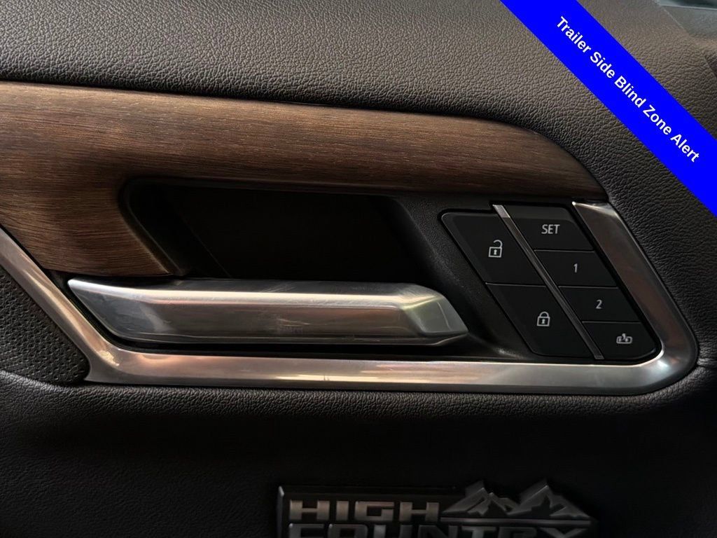 Used 2023 Chevrolet Silverado 1500 High Country w/ High Country Premium Package AWD/4WD image 27