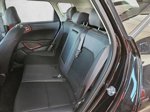 Used 2025 Kia Soul GT-Line image 19