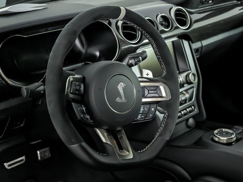 Used 2020 Ford Mustang Shelby GT500 w/ Carbon Fiber Track Pack image 22