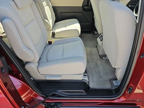 Used 2010 MAZDA MAZDA5 Sport FWD image 24