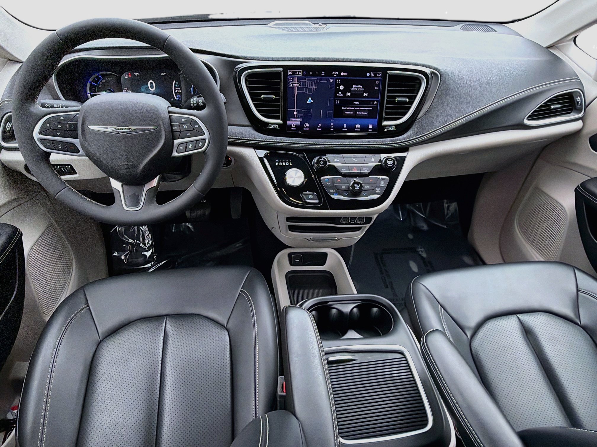 Used 2024 Chrysler Pacifica Limited FWD image 14