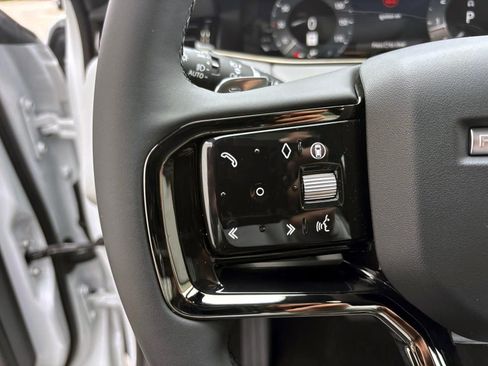 Used 2026 Land Rover Range Rover Evoque S image 16