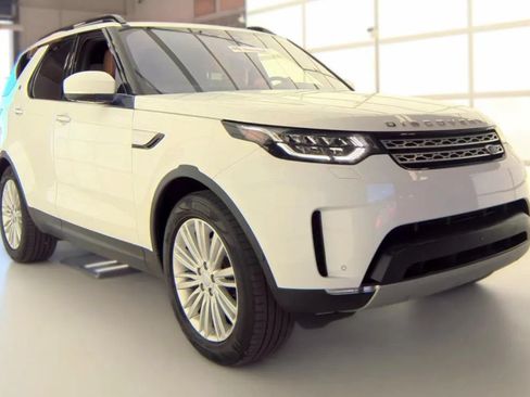 Used 2017 Land Rover Discovery HSE Luxury AWD/4WD image 2