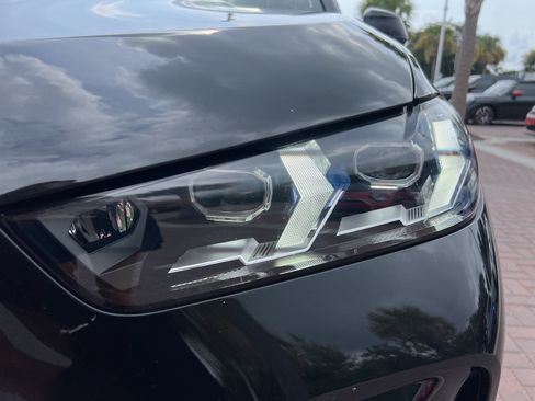 Used 2024 BMW X5 xDrive40i w/ Premium Package AWD/4WD image 6