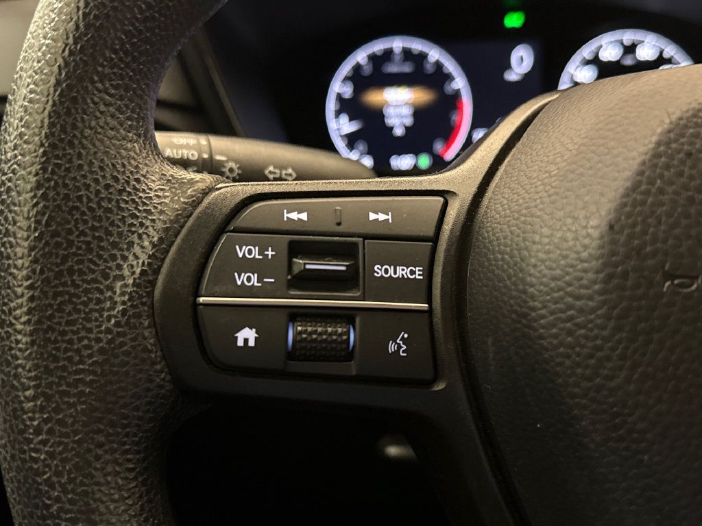 Used 2023 Honda CR-V LX image 28
