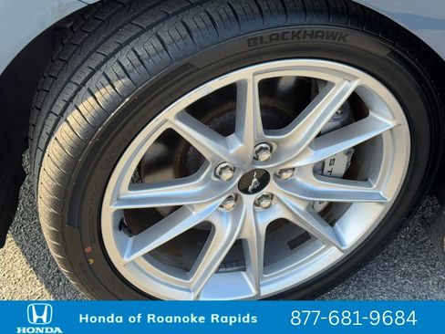 Used 2024 Ford Mustang GT Premium image 21