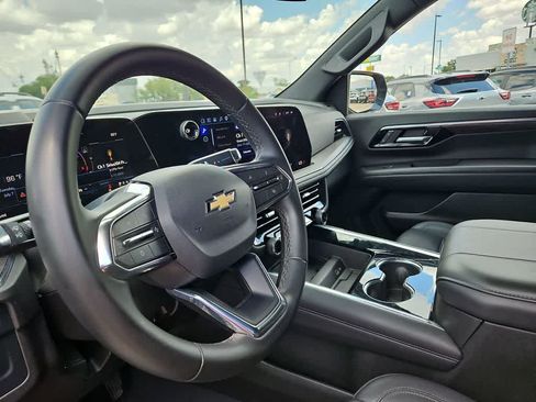 Used 2025 Chevrolet Tahoe LT RWD image 10