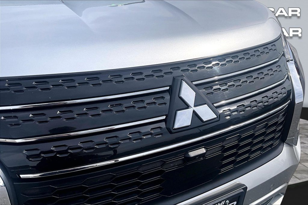 Used 2024 Mitsubishi Outlander SEL AWD/4WD image 28