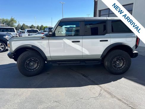Used 2024 Ford Bronco Badlands AWD/4WD image 4