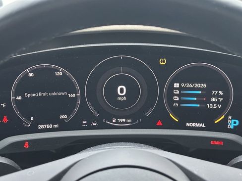 Used 2023 Porsche Taycan image 14