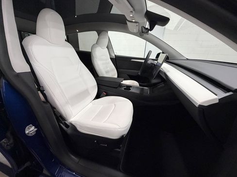 Used 2023 Tesla Model Y Long Range AWD/4WD image 19
