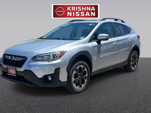 Used 2021 Subaru Crosstrek 2.0i Premium w/ Moonroof Package AWD/4WD image 2