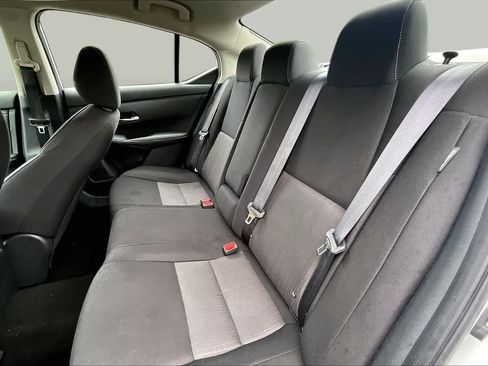 Used 2022 Nissan Sentra SV FWD image 19