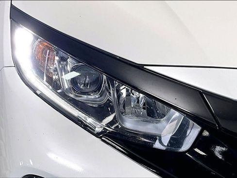 Used 2017 Honda Civic Sport image 28