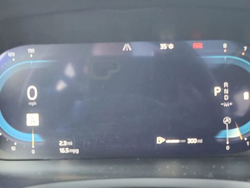 Used 2025 Volvo V60 B5 Cross Country Plus image 23