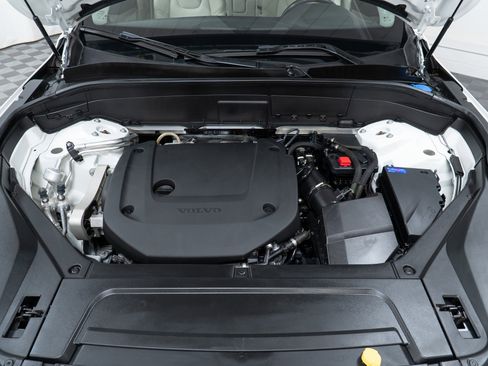 Certified 2023 Volvo XC90 B6 Plus w/ Protection Package Premier image 9